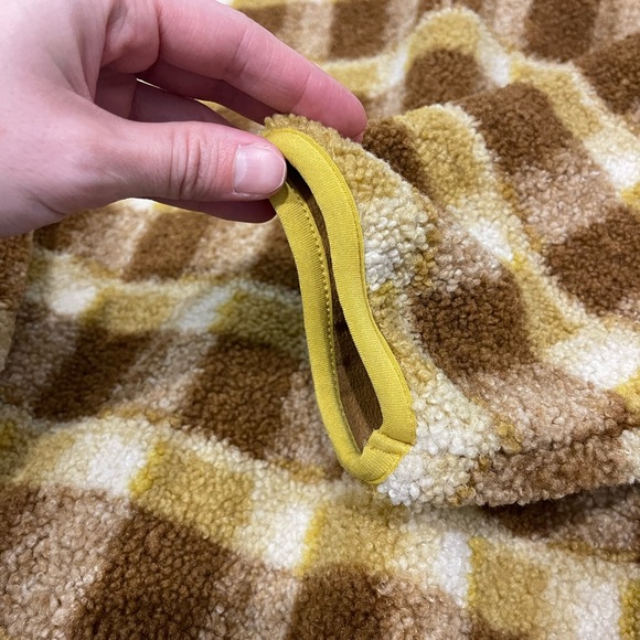 Uniqlo x J.W. Anderson Windproof Fleece Jacket featuring a signature check Large - Picture 8 of 11